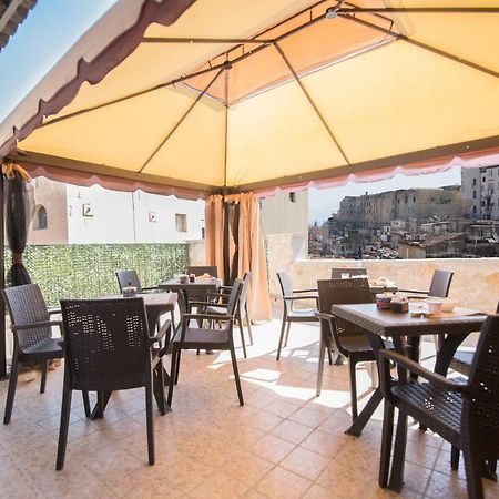 B&B Phoenix Naples Extérieur photo