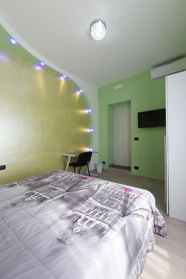 B&B Phoenix Naples Extérieur photo